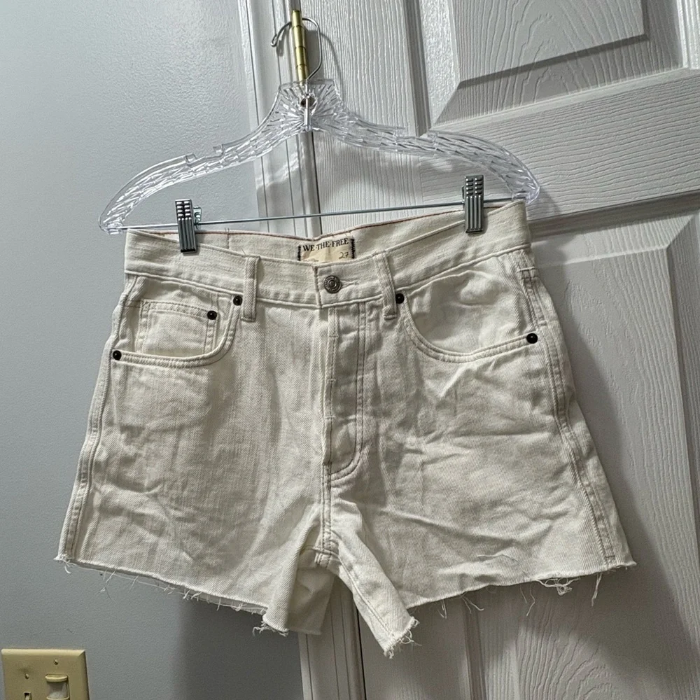 We The Free Raw Hem Ivy Mid-Rise Shorts 27 - Picture 3 of 6